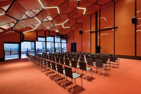 Kooltherm K3 insulation boards, which were installed at the Geelong Library and Heritage Centre in Victoria, are extremely lightweight, making them easy to transport, handle and quickly install.