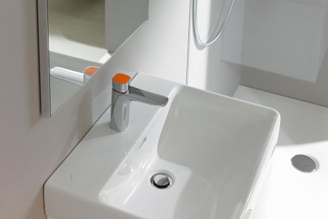 The Laufen Cityplus Zero tap comes with an exchangeable cap available in a choice of colours.