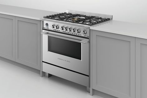 Fisher and Paykel’s Series 9 cooker 140 L convection oven has nine oven functions, including rotisserie and pizza modes.