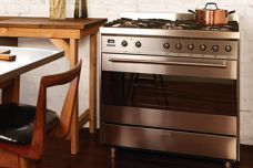 C9 freestanding cooker from Smeg