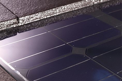 The SolarTile integrates seamlessly with Monier’s range of flat profiled concrete tiles.